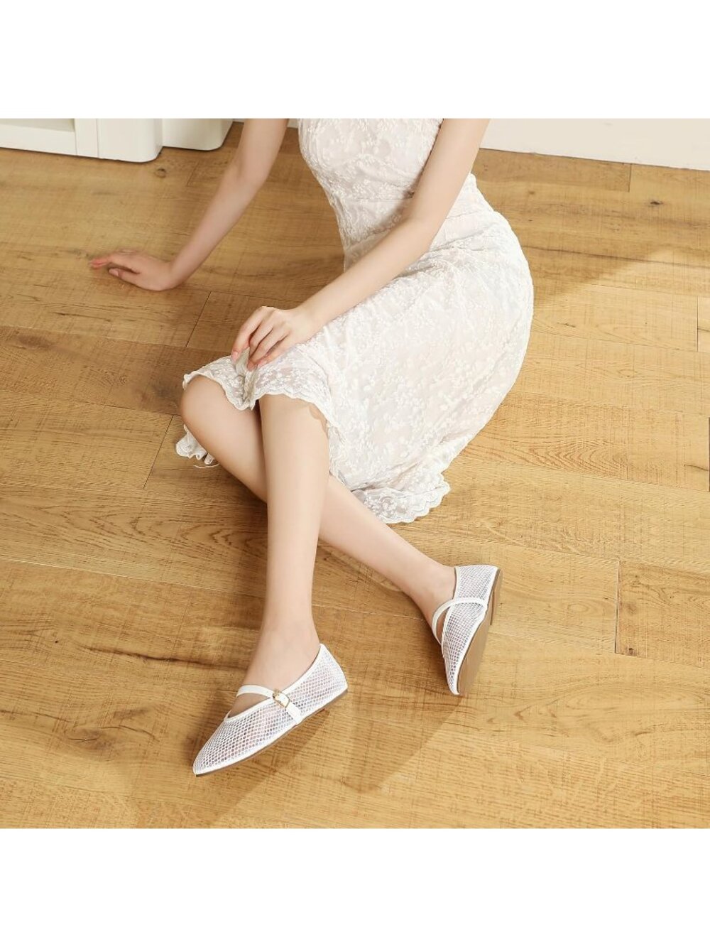 Women's Black Comfortable Round Toe Buckle Strap Breathable Mesh Design Flats - Picture 4 of 6